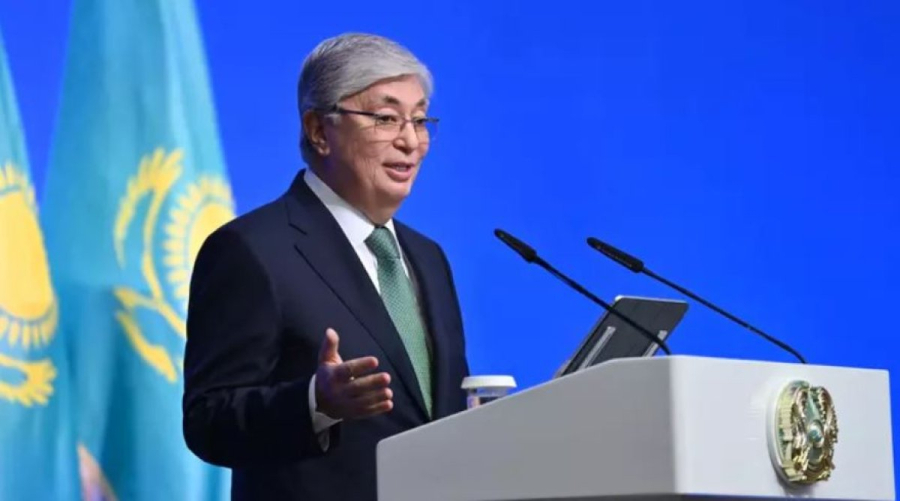 Президент боксшы Назым Қызайбайды тарихи жеңісімен құттықтады