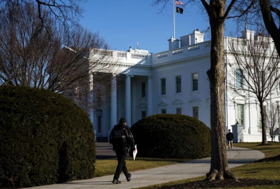 Трамп резиденциясының алдында атыс болды