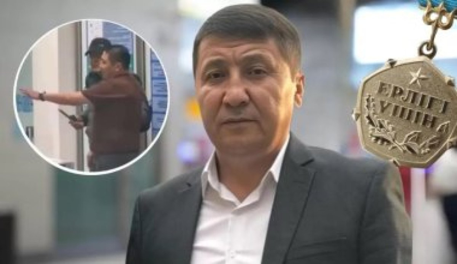 «Қолдан ұйымдастырылған»: Әуежайда қызметкер қызды құтқарып қалған ер адам бар шындықты айтты (ВИДЕО)