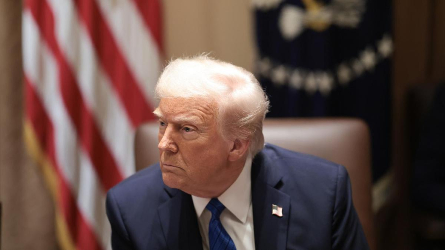 Трамп Ақ үйде ауызашар берді (видео)