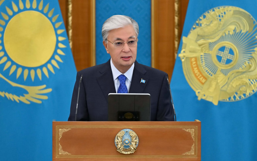“Жақын арада мұнай өндіру көлемін жылына 100 млн тоннаға жеткіземіз“ - Тоқаев